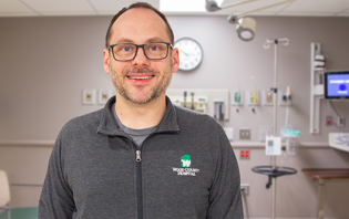 Brian Meade EMT-P, Paramedic, Receives WOW Award for Outstanding Care